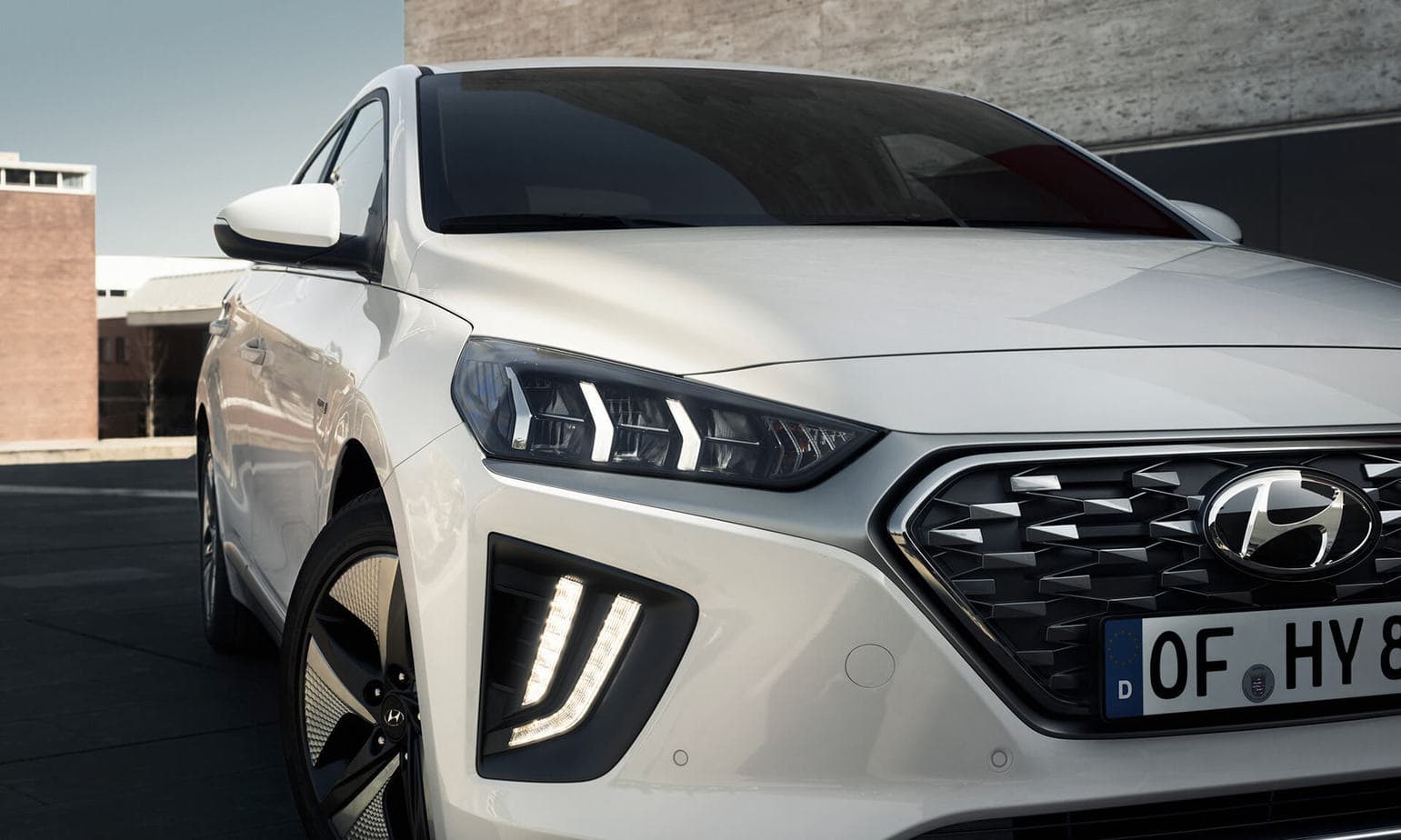 Hyundai będzie inwestował w auta elektryczne – oto IONIQ